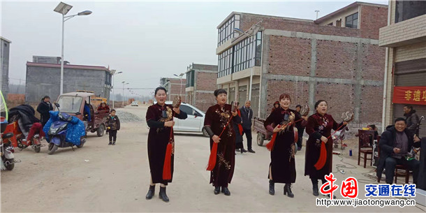 《元旦佳节》新年第一天 南召县南河店镇《永安里》商贸城又唱响了