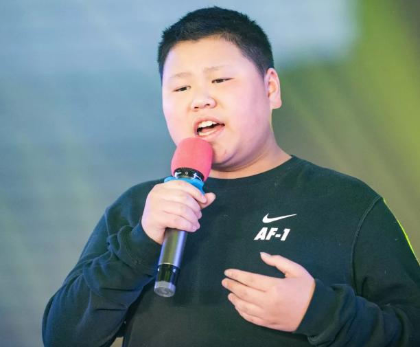 《爱我中华》主持人四川大茂华食品科技发展集团有限公司董事长赵建华