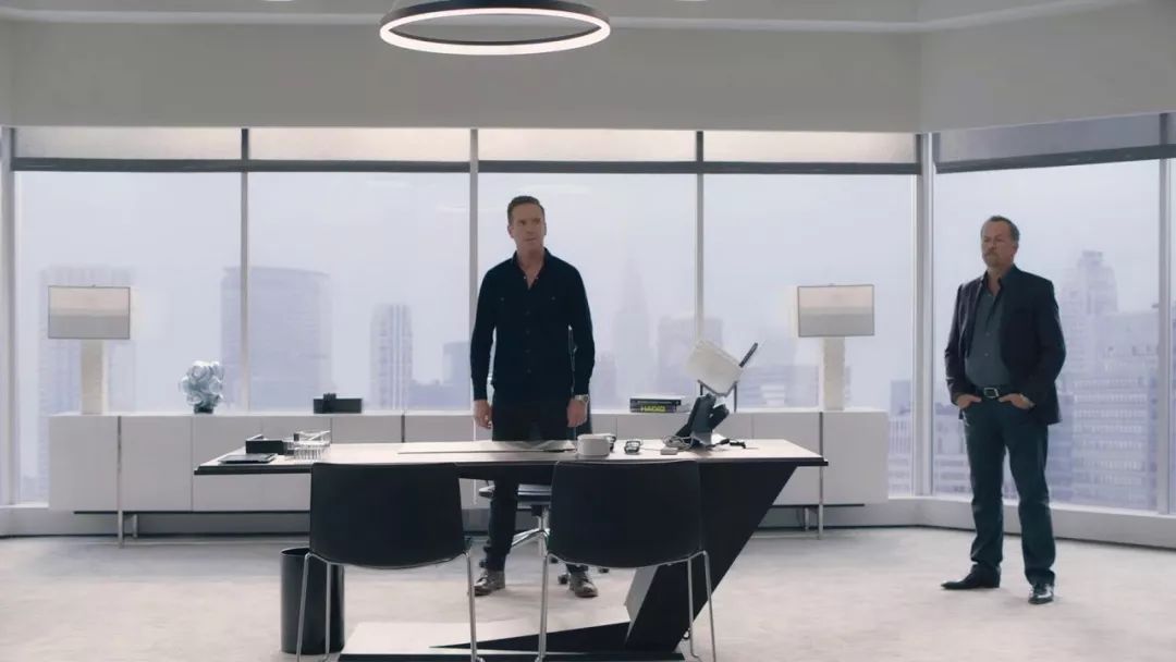 2020设计师必看美剧《亿万》！_Axelrod