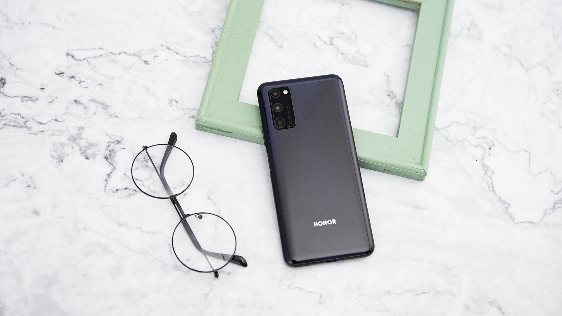 荣耀v30 pro幻夜星河图赏:5g标杆是如何炼成的?