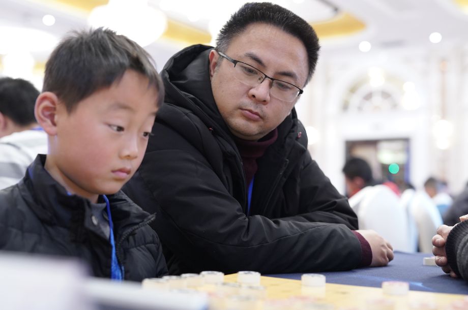 我爷爷就是位象棋爱好者,与象棋名家刘忆慈老先生是朋友.