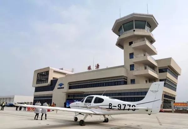 海南儋州"和"珠海-阳江-罗定"短途运输航线在珠海莲洲机场首航成功