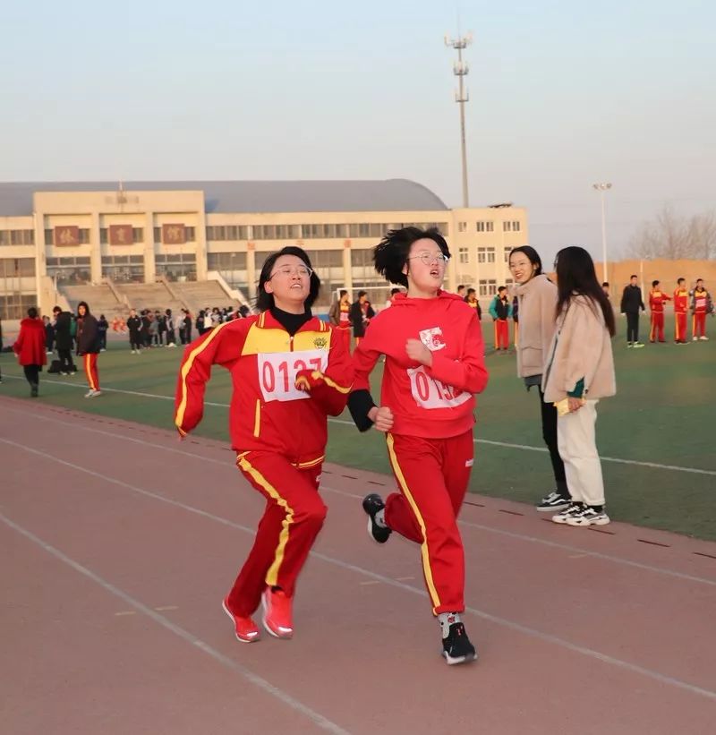 整体提升改造车中人在行动河北丰润车轴山中学开展迎新年系列活动