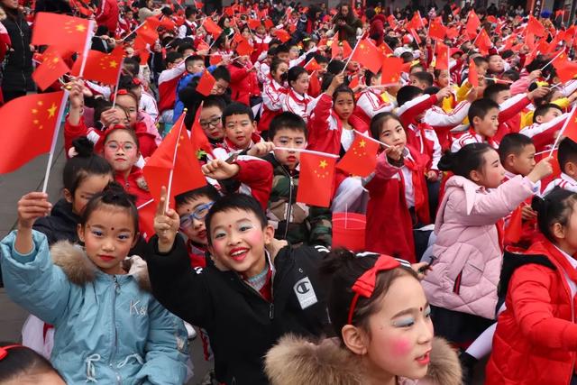 不忘初心跟党走 砥砺奋进新时代:中兴学校举行2020迎新大合唱活动