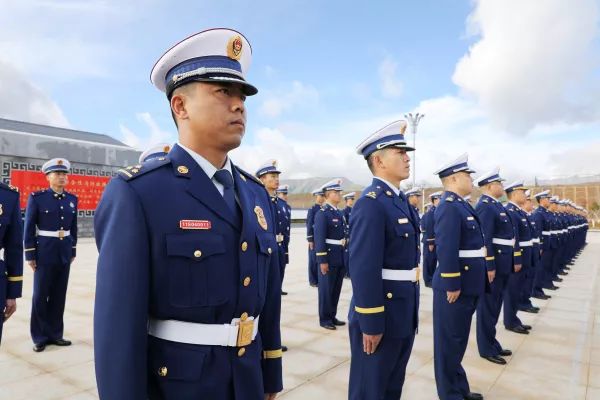 应急管理部两支航空救援支队同天挂牌