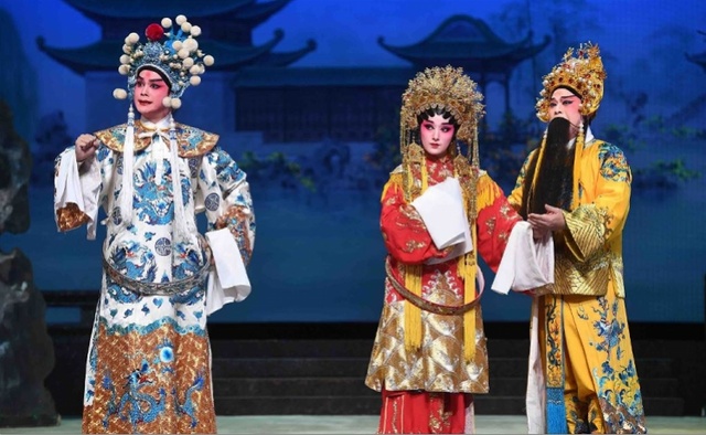 粤剧名家传戏薪火相传迎新年