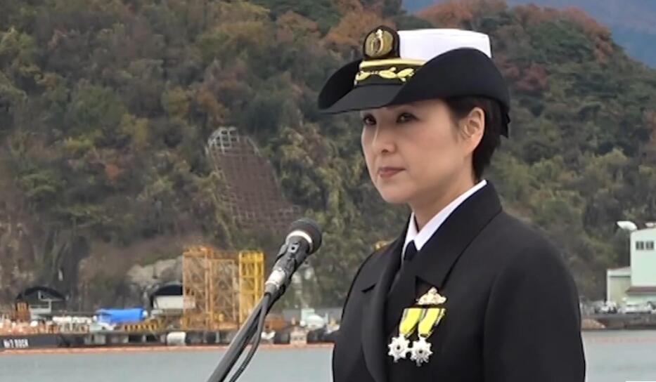 日本48岁女舰长长相优雅,一路升迁太顺畅,被指与美司令有关系