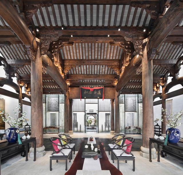 1100 ㎡第一红木豪宅,里面的装修价值连城,到处都是古董