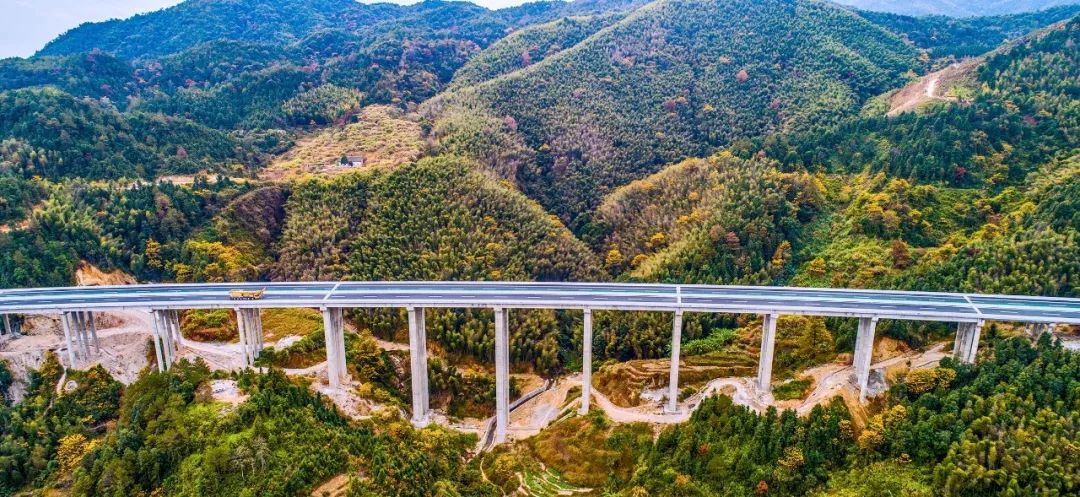 河惠莞高速龙紫段正式通车,最美地标惊艳亮相!