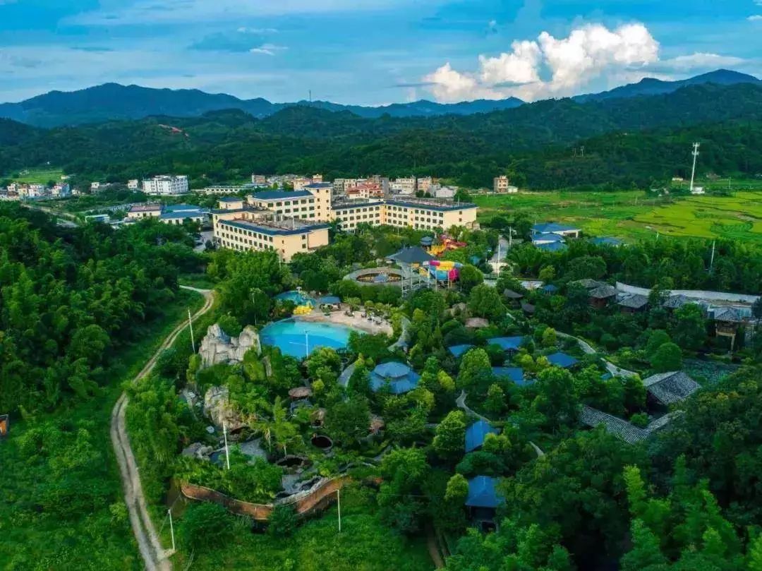 春节泡温泉$968元抢河源叶园温泉度假酒店豪华双人房~含双人自助早餐