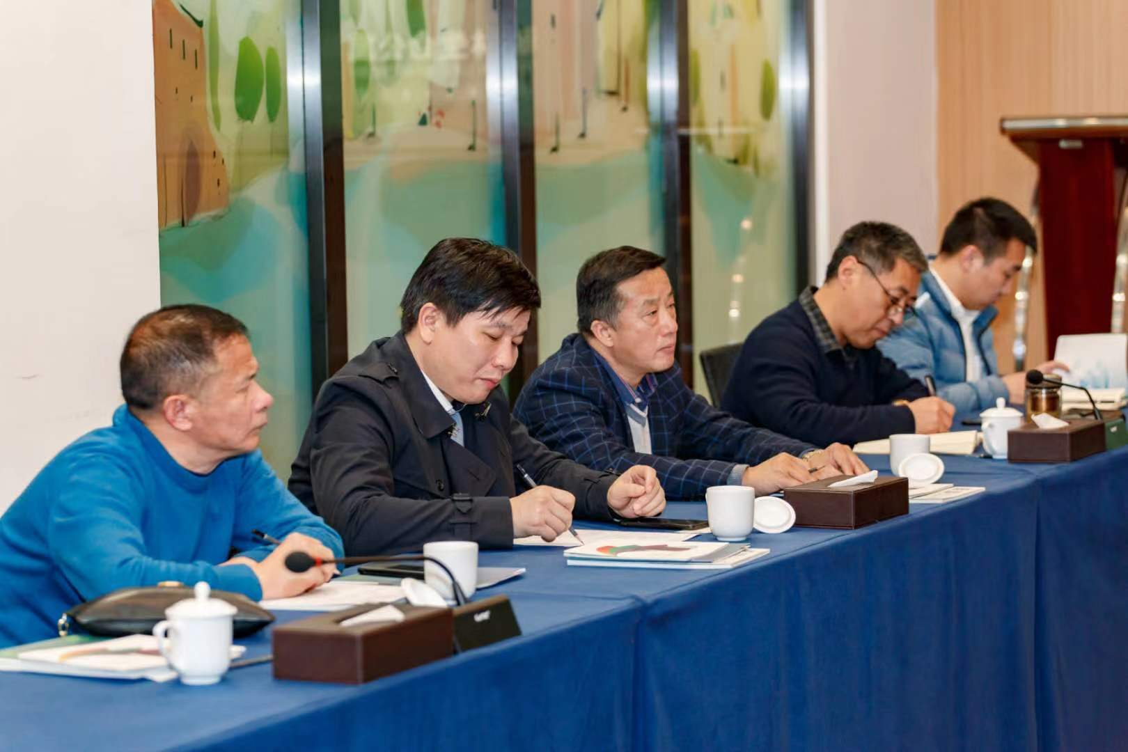 本网讯(记者 项俊平) 新年伊始,麻城市委副书记,市政府常务副市长冯向