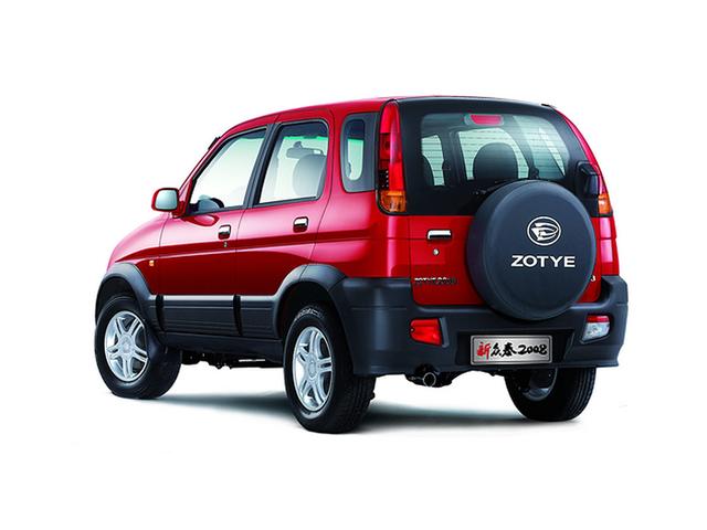 大地众泰所以第一批众泰汽车挂的标识竟然不是众泰,而是大地汽车的双d