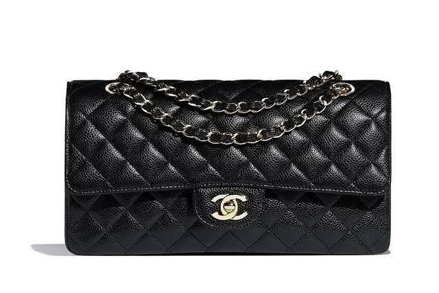 chanel deauville bag  82%chanel的经典手袋主要有三款,分别 