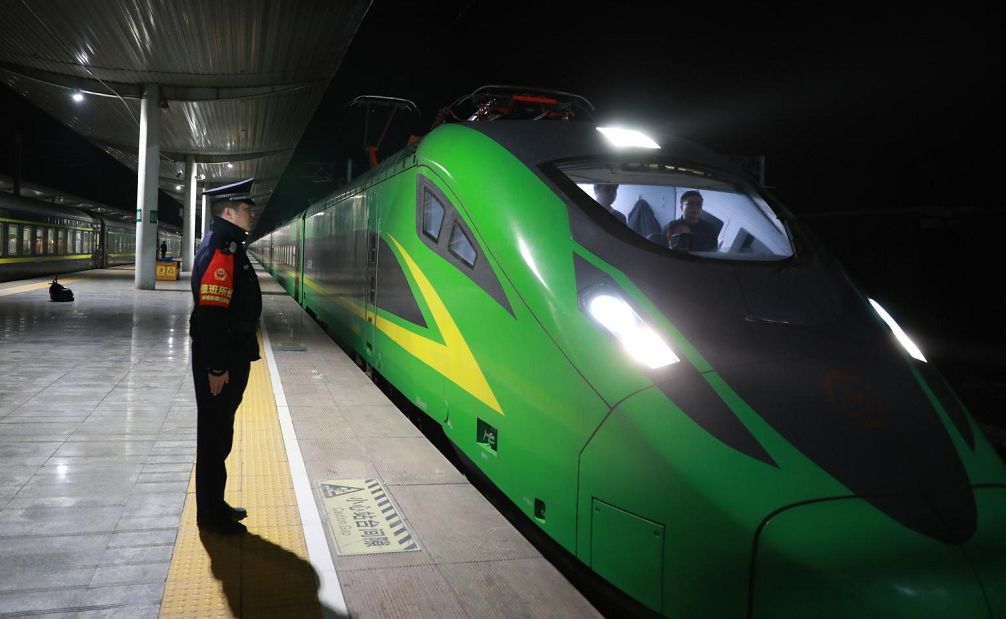 麻城终于有直达北京的动车组啦~奥利给!