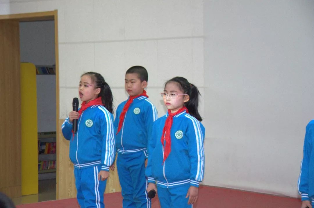 太阳正晴读书正好三河市第六小学举行第十一届读书节闭幕式暨颁奖典礼