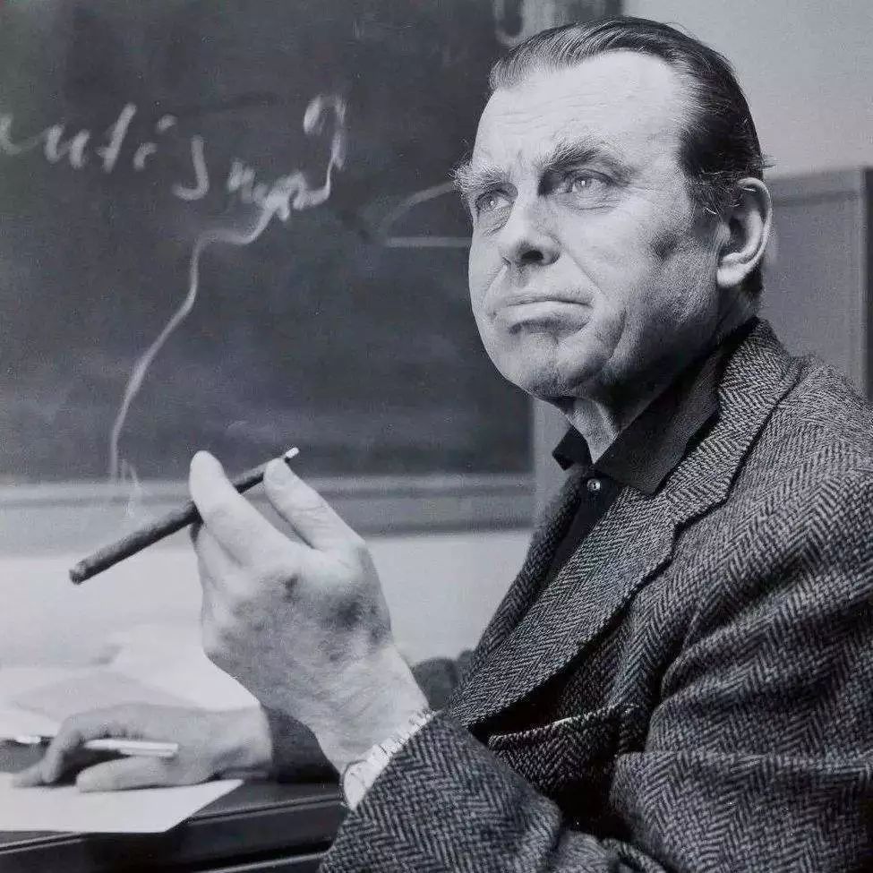 穿过半个世纪我们真的可以理解这位完美诗人的不完美吗此刻夜读