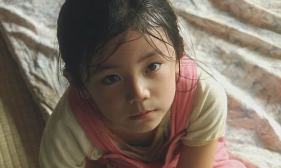 是枝裕和的克制和温情,都藏在《无人知晓》里