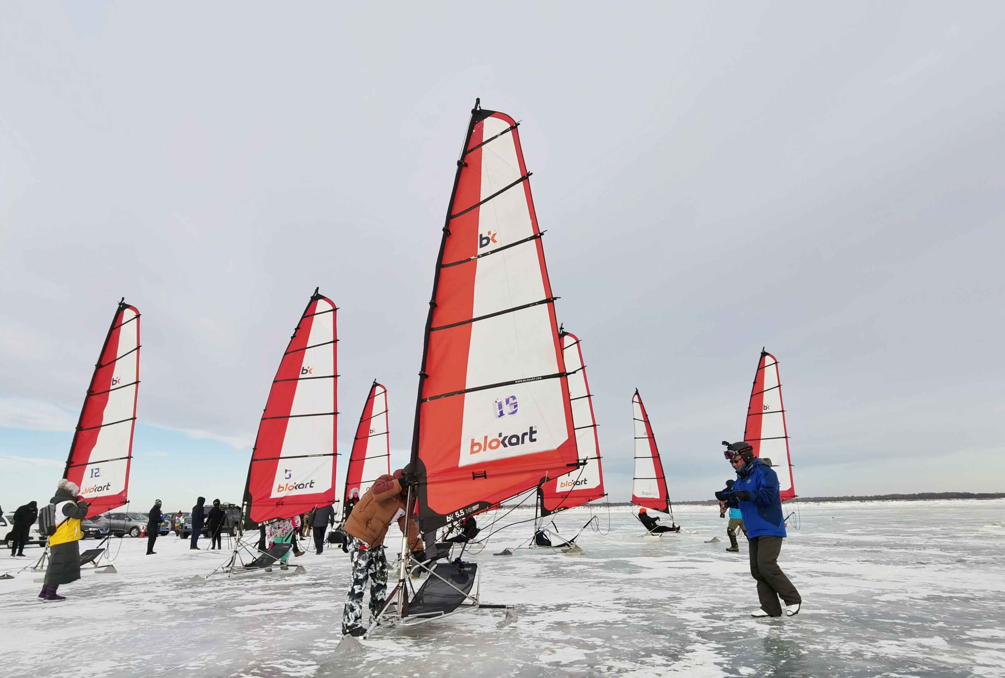 日出东极 帆舞抚远 ——东极船奇·全国冰上帆船公开赛抚远开赛