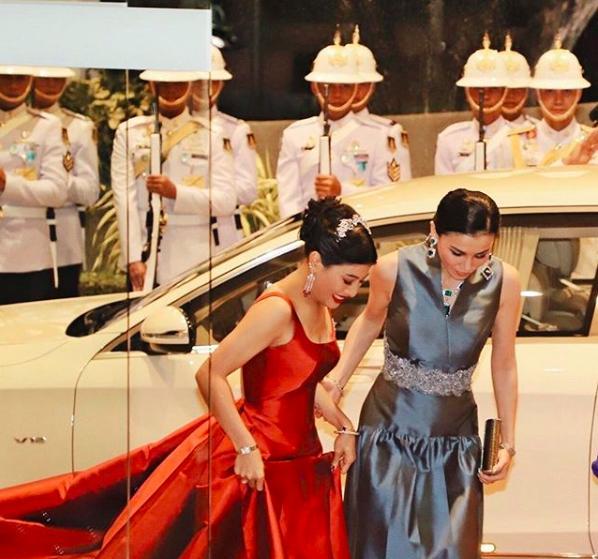 泰国苏提达王后罕见的十张照片,总有一张你没有见过