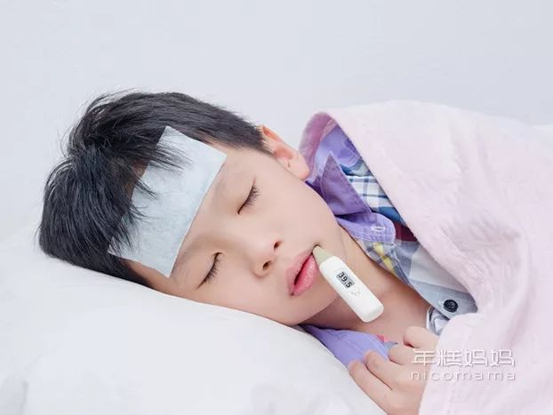 央视发声:这样退烧不靠谱!让娃少受罪还得这么做