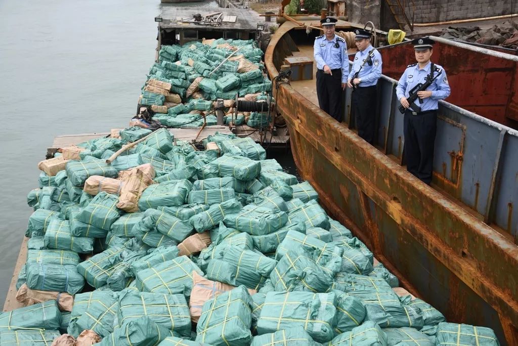 大单东兴北仑河铁壳船走私被监控缉私民警如神兵天降