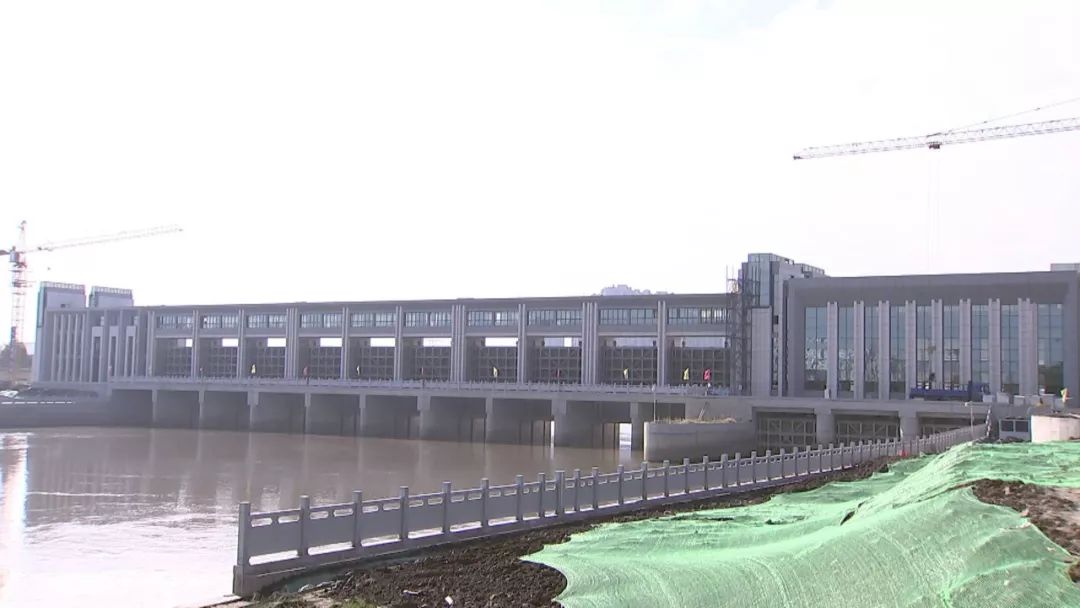 市区老节制闸退出历史舞台取而代之的是