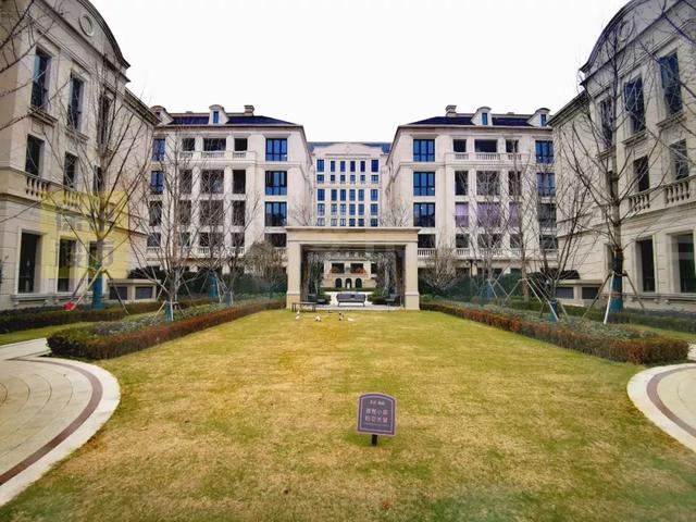 大开眼界今天实探徐州云龙湖豪宅最贵1400万套
