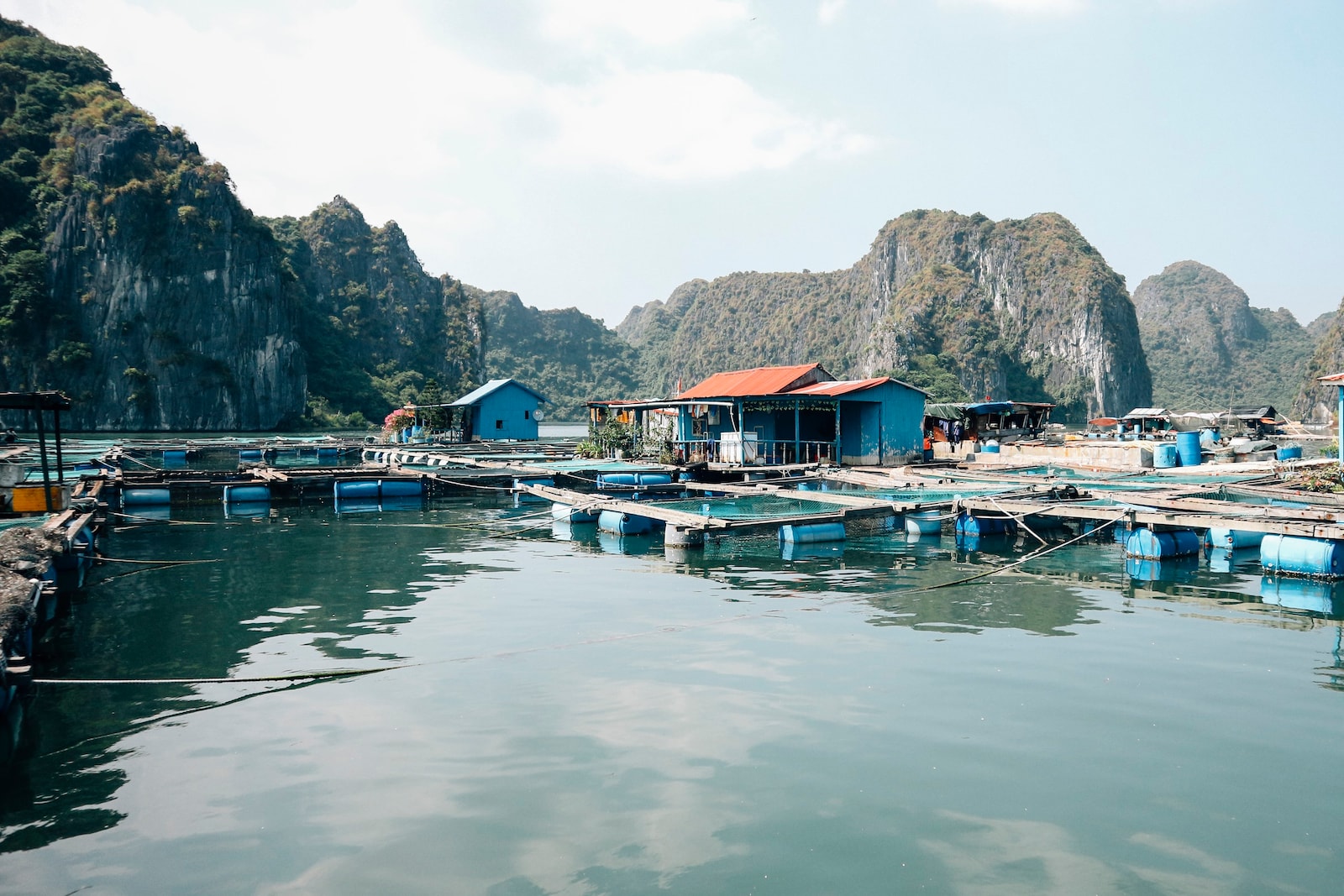 北越南最大的岛屿雄伟的兰哈湾