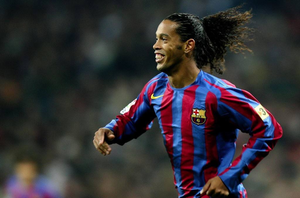 原创皇马和巴萨同时向小罗发出邀请而他希望像大罗一样自立门户