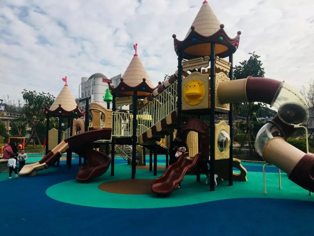 龙岩人超有爱的六一广场开园啦快带上你的小可爱来打卡吧