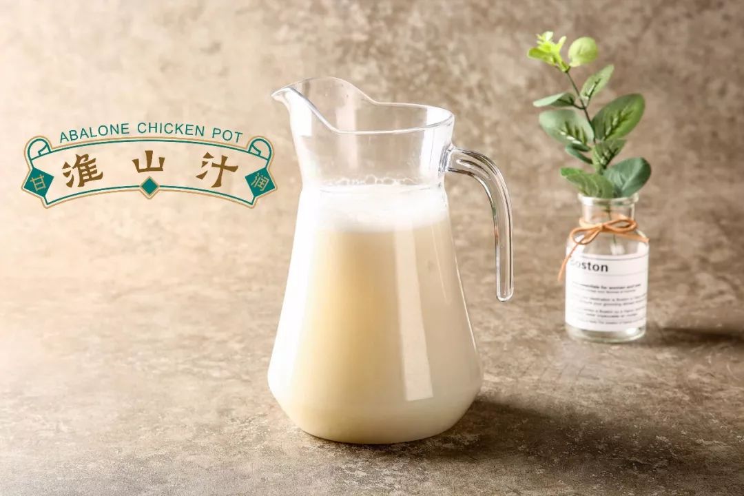 创始人在配料,汤汁和火候上不下上百次的研发,才有了今天的"味小时".