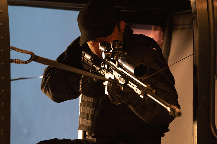 《天使陷落》曝无人机正片片段 群鸟式轰炸刺激眼球