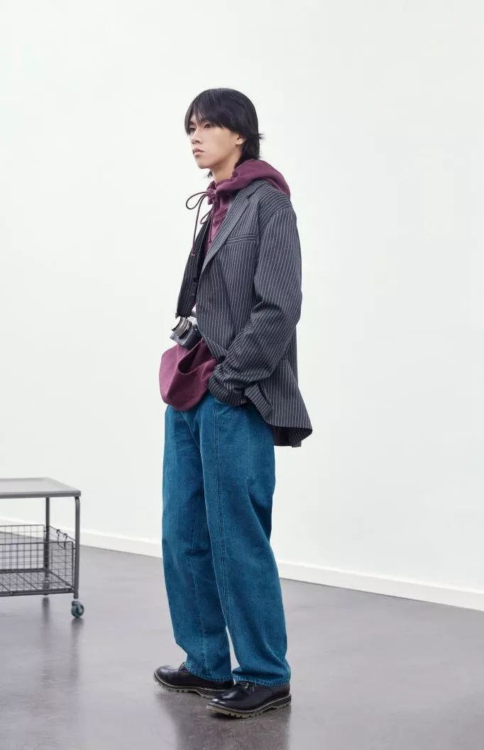 阅 读今年复古也"疯狂"2021春夏中国色彩趋势如何穿经典蓝色|2020流行