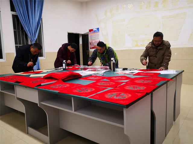 羅平大水井中學(xué)迎新納福,喜迎2020新年(圖3) 羅平大水井中學(xué)迎新納福,喜迎2020新年(圖3)