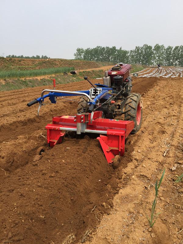 手扶拖拉机好用,功能齐全而且还是中国发明的,你相信吗?