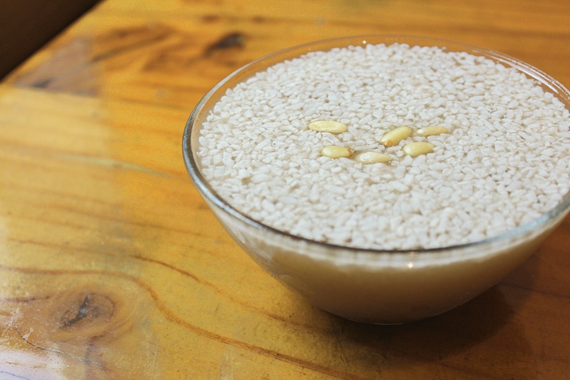 米浆是冻饮的,用米做成,不算很甜,非常清爽.miu c摄