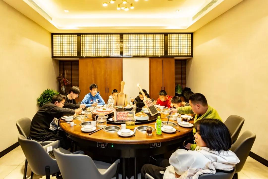 潮人家族团建聚餐的正确打开方式竟然就在郑州这里