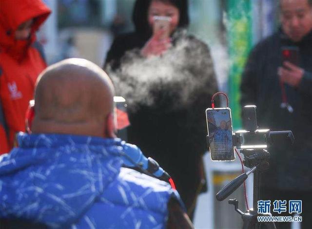 没有四肢 我也能扛起我的家 袁立东