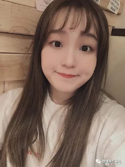 微胖女生晒照大赛脸大的女生都有福气这次玩真的