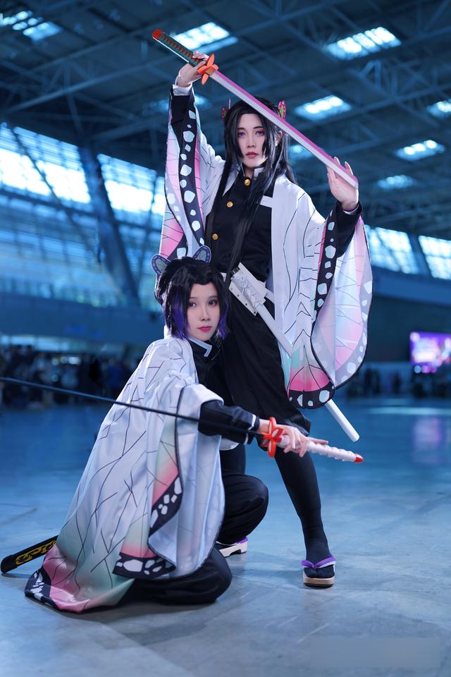 三组日本动漫鬼灭之刃角色蝴蝶忍cos作品欣赏还原度不错