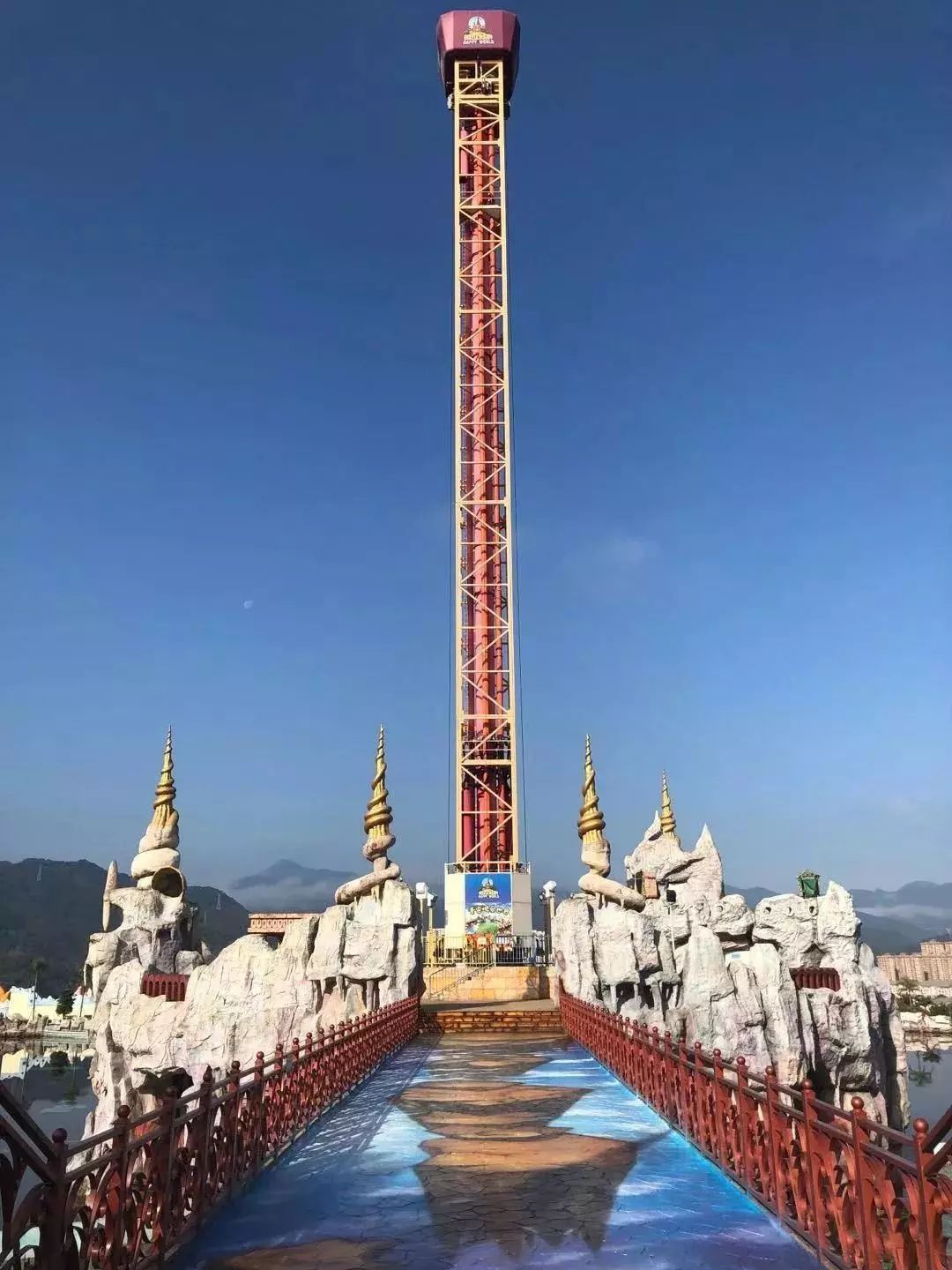 2 叩首灵犀树做一回落樱仙子穿梭在网红樱花隧道中与相爱之人牵手