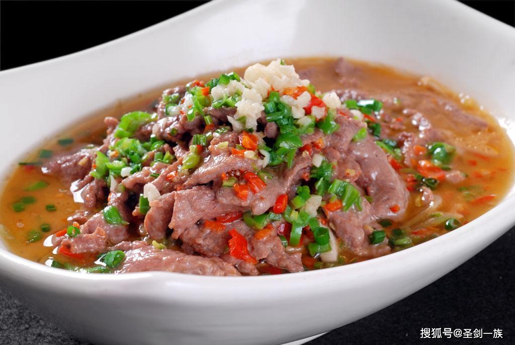 原创多给孩子吃点这道家常菜,对记忆力好,还帮助增加食欲椒香嫩牛肉