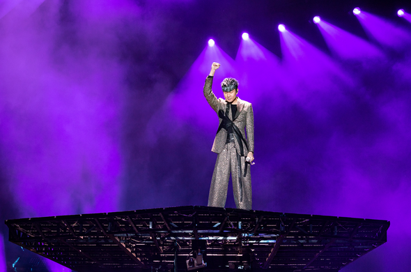 2020年, 林俊杰《圣所:wonderland》巡演武汉站……热情开唱!