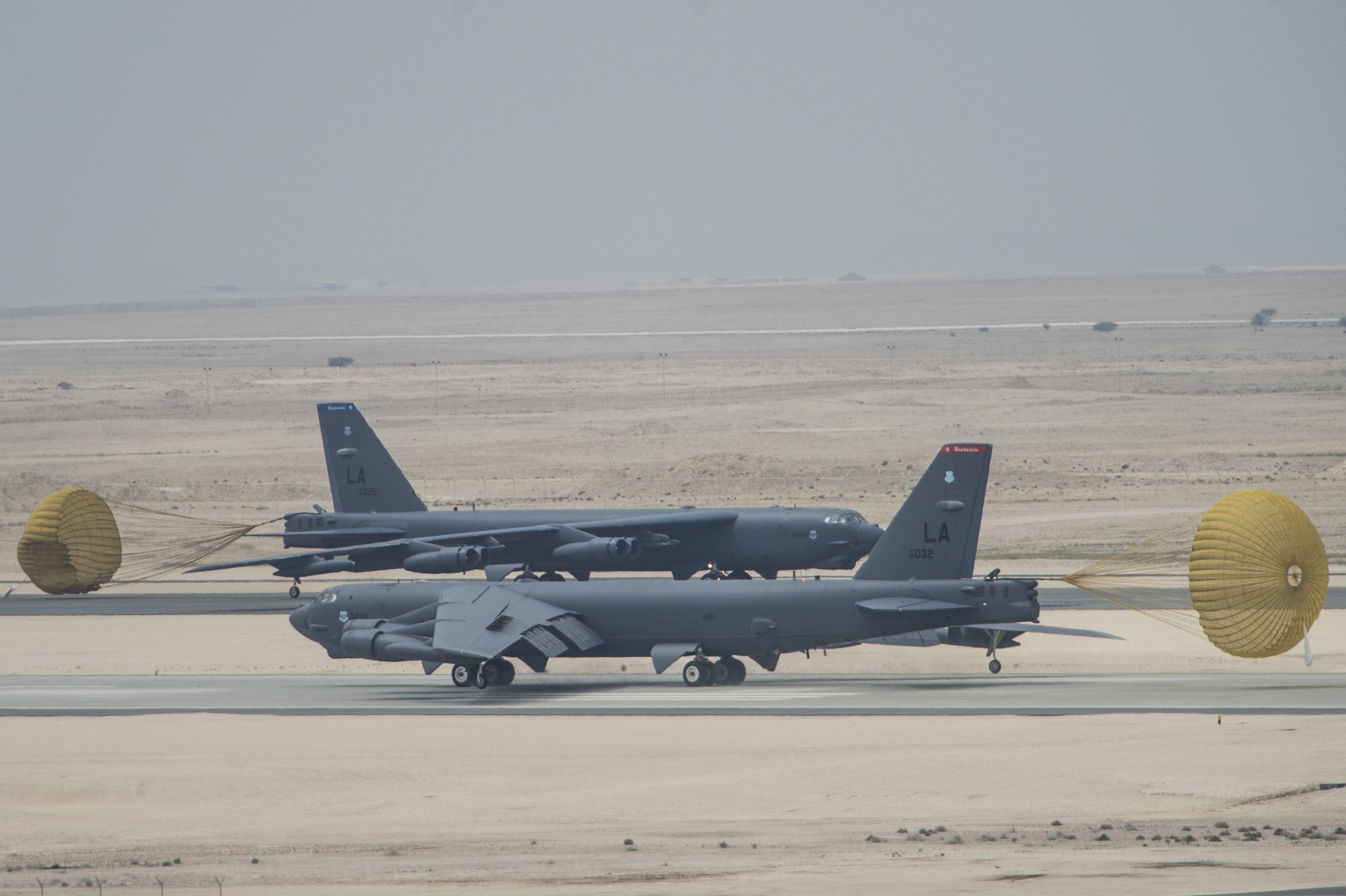 部署在卡塔尔乌代德空军基地的b-52h