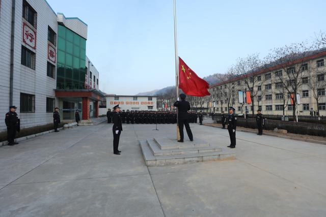 陕西黄陵红石岩煤矿图片