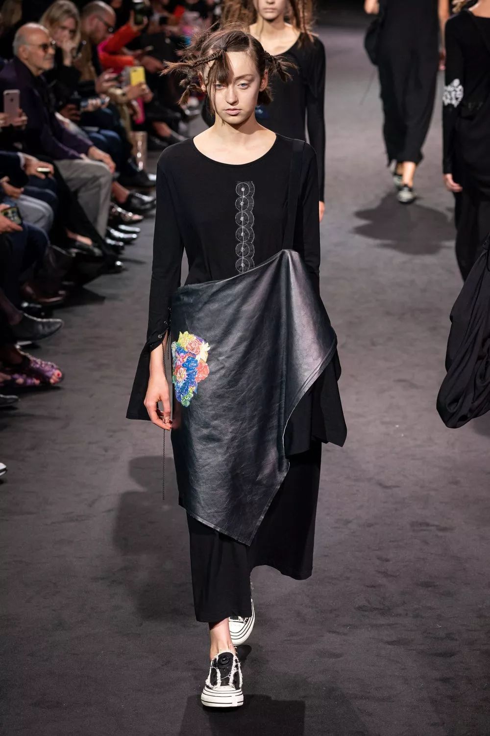 山本耀司yohjiyamamoto巴黎时装周2020春夏系列