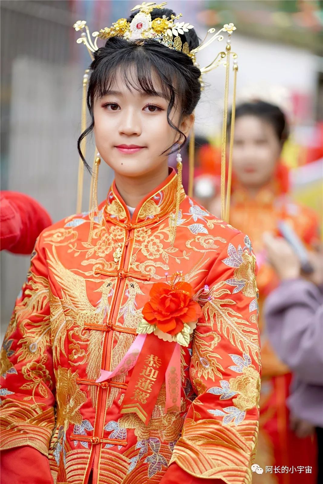 美爆了!!谷饶隔壁这个村最美女标图集!_女孩子