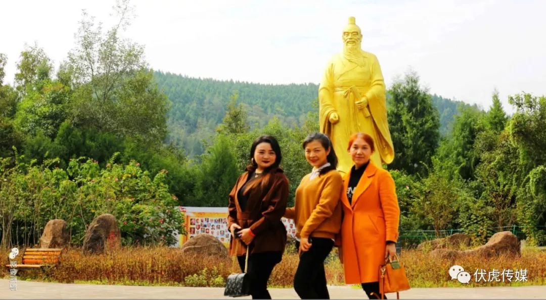 伏虎镇寺外桃源景区小火车开通啦