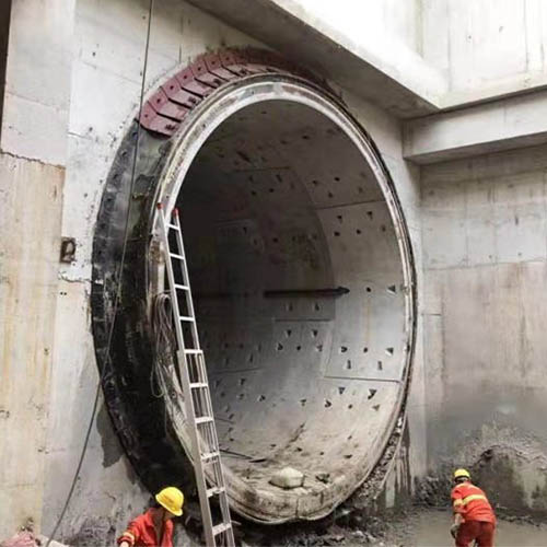 盾构,顶管机经过洞口时,洞口环形钢板和盾构,顶管机外壳或衬砌管片外