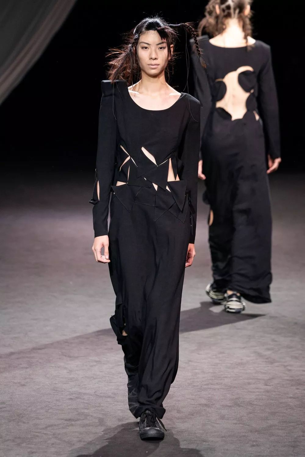 山本耀司yohjiyamamoto巴黎时装周2020春夏系列